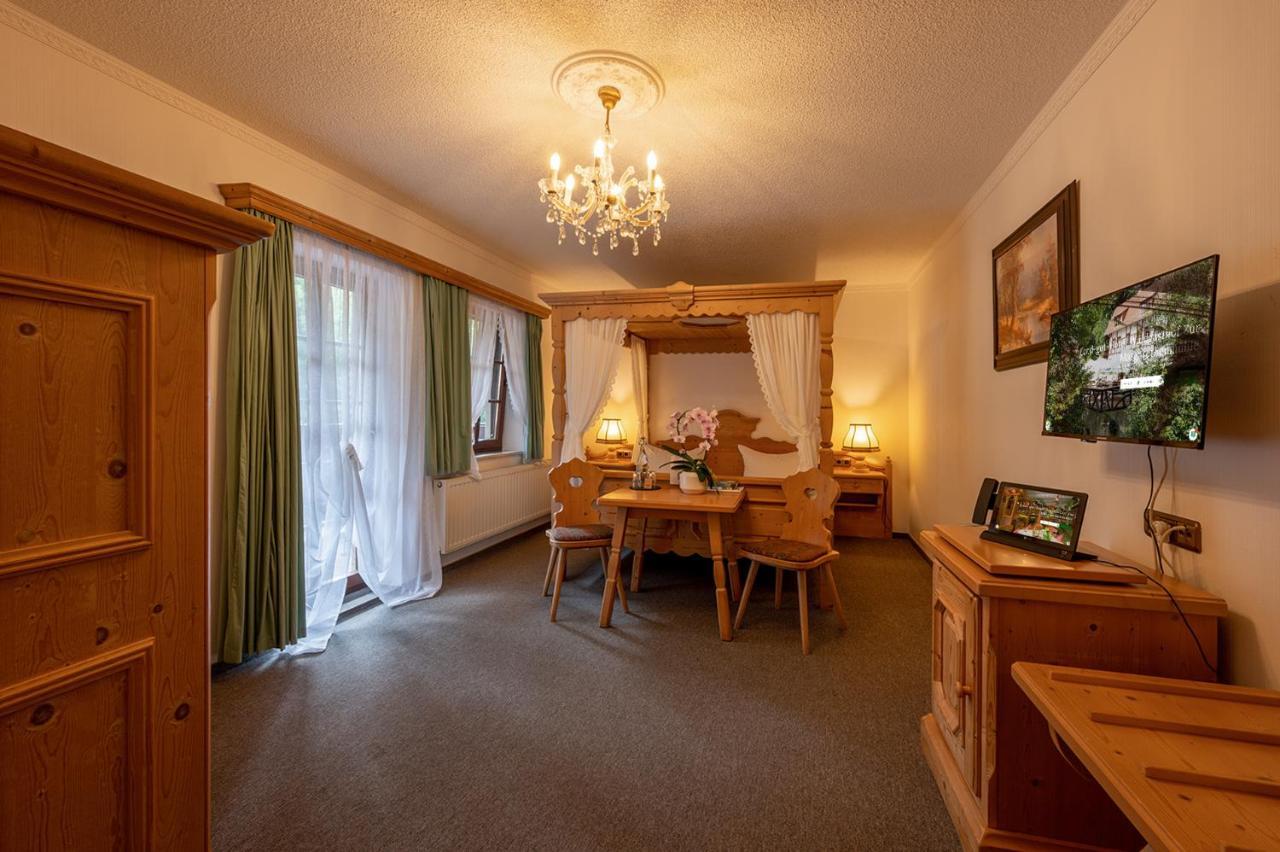 Zur Margarethenmuehle - Landgasthof Und Waldhotel Rosswein Luaran gambar
