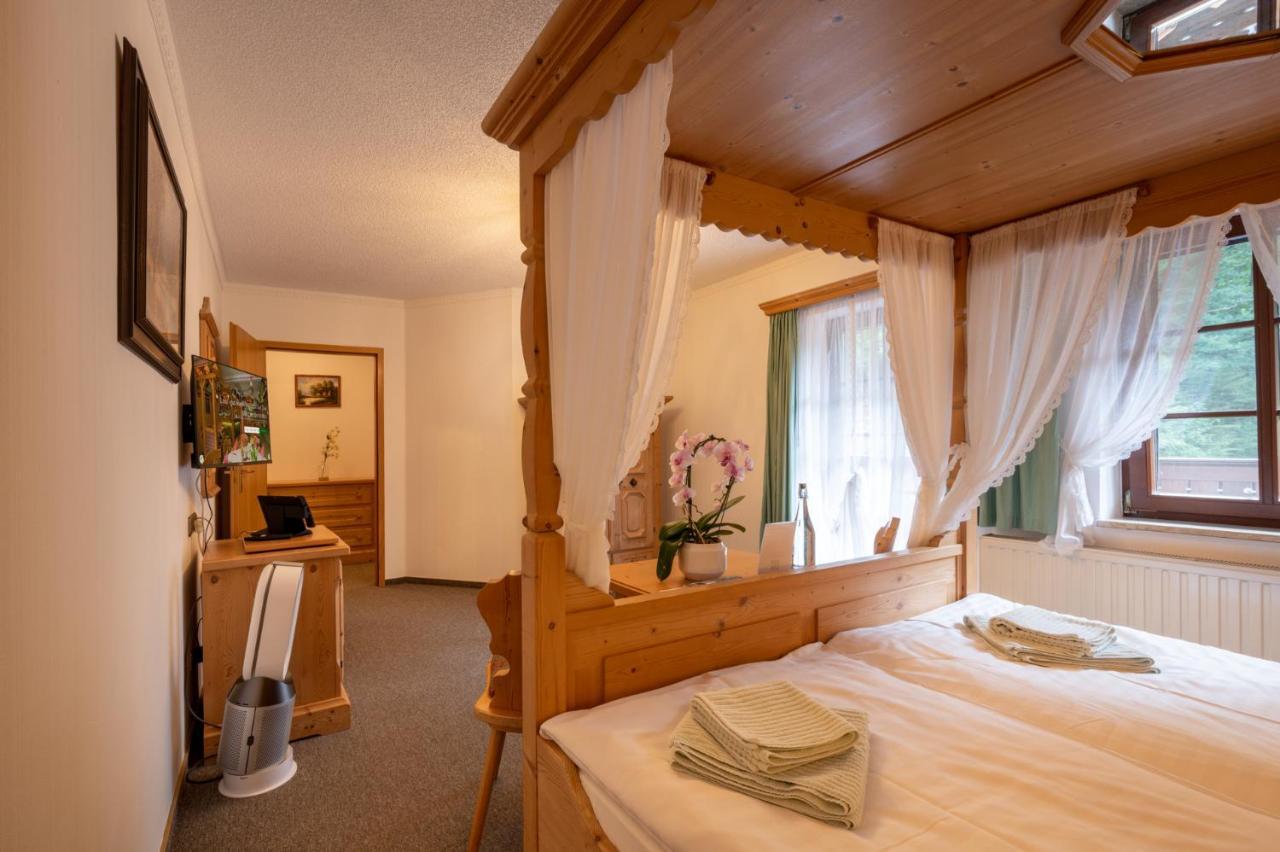 Zur Margarethenmuehle - Landgasthof Und Waldhotel Rosswein Luaran gambar