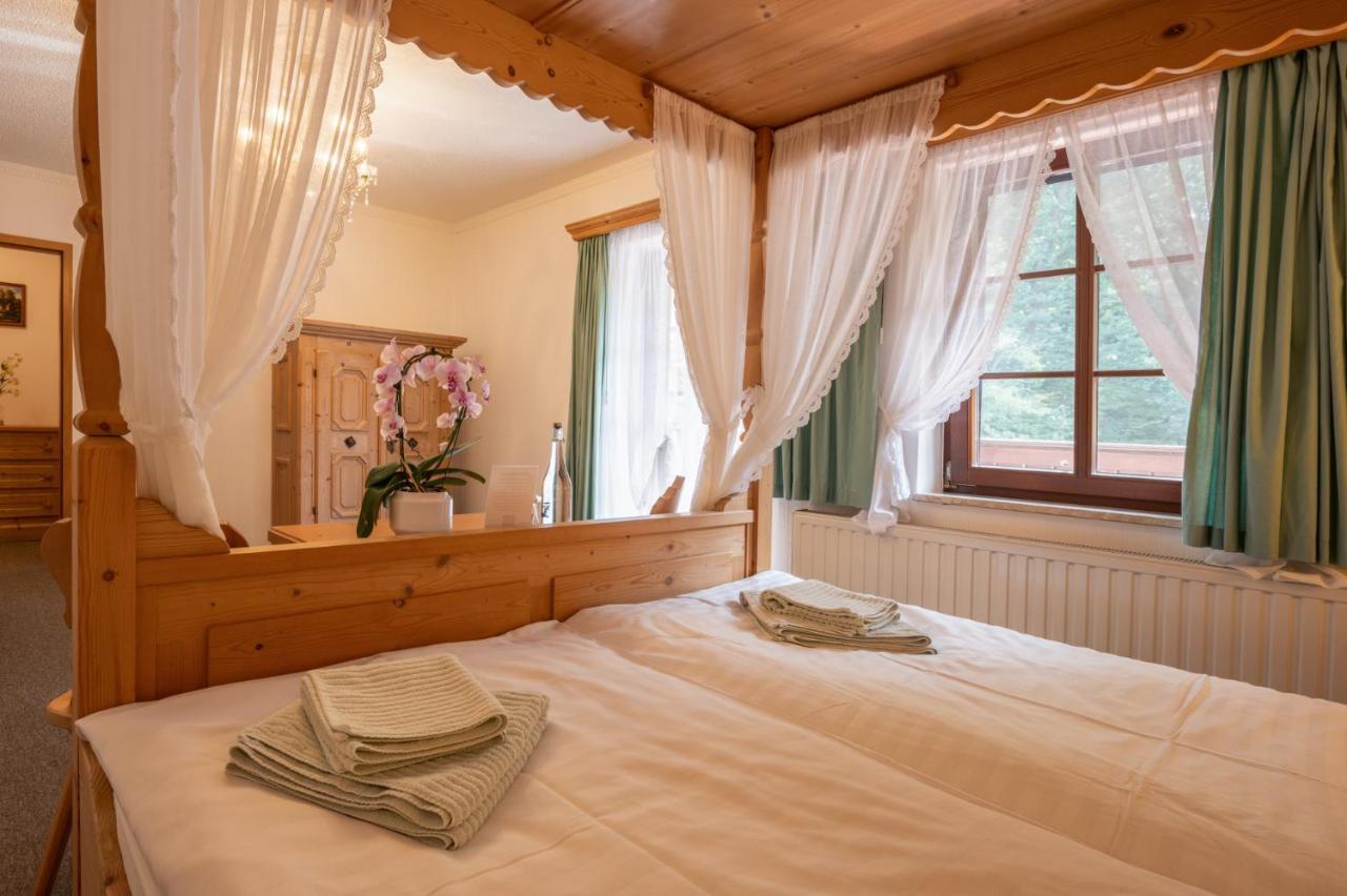 Zur Margarethenmuehle - Landgasthof Und Waldhotel Rosswein Luaran gambar