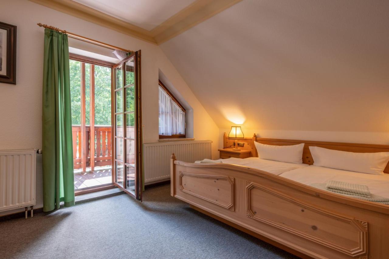 Zur Margarethenmuehle - Landgasthof Und Waldhotel Rosswein Luaran gambar