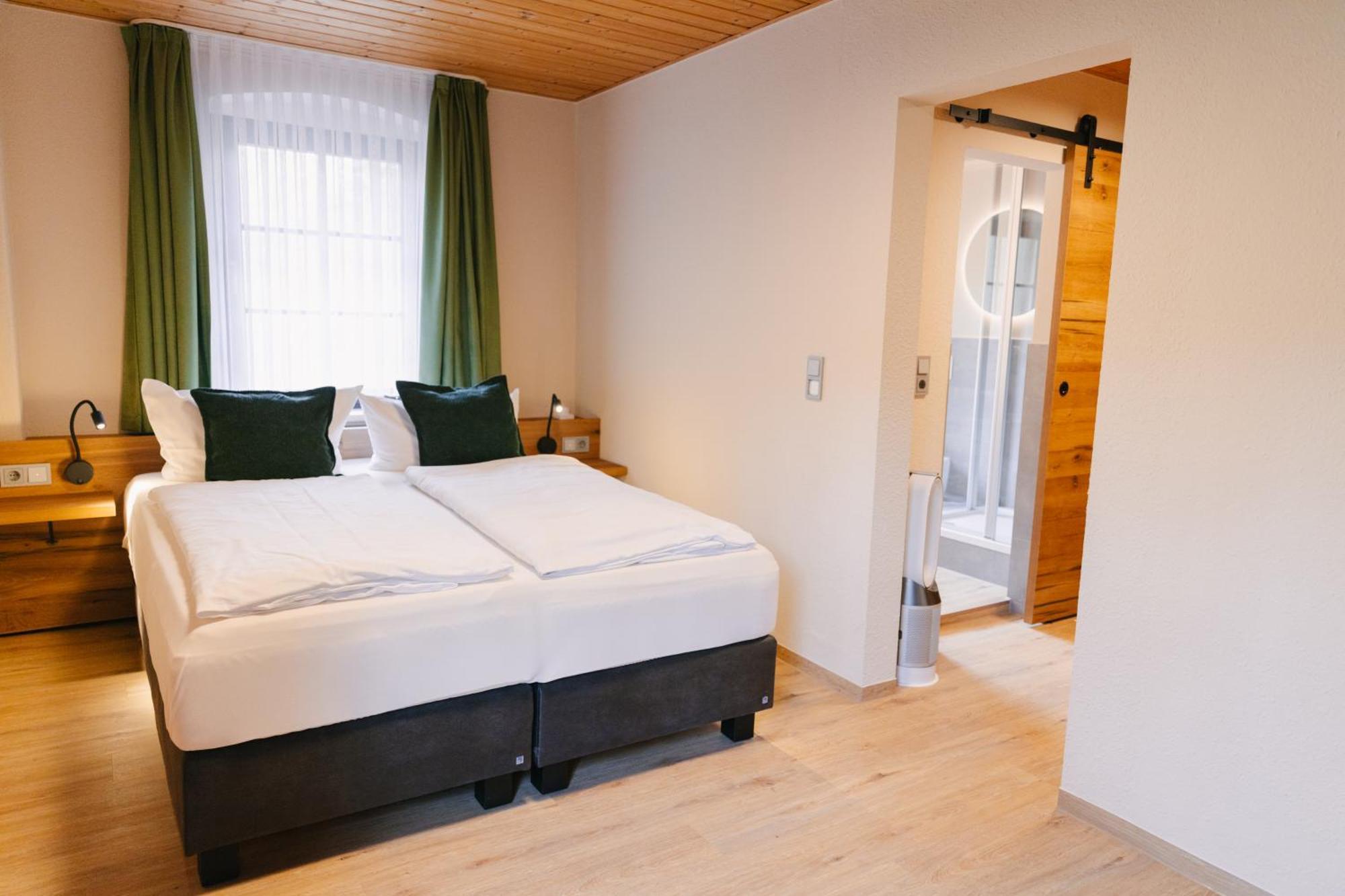 Zur Margarethenmuehle - Landgasthof Und Waldhotel Rosswein Luaran gambar